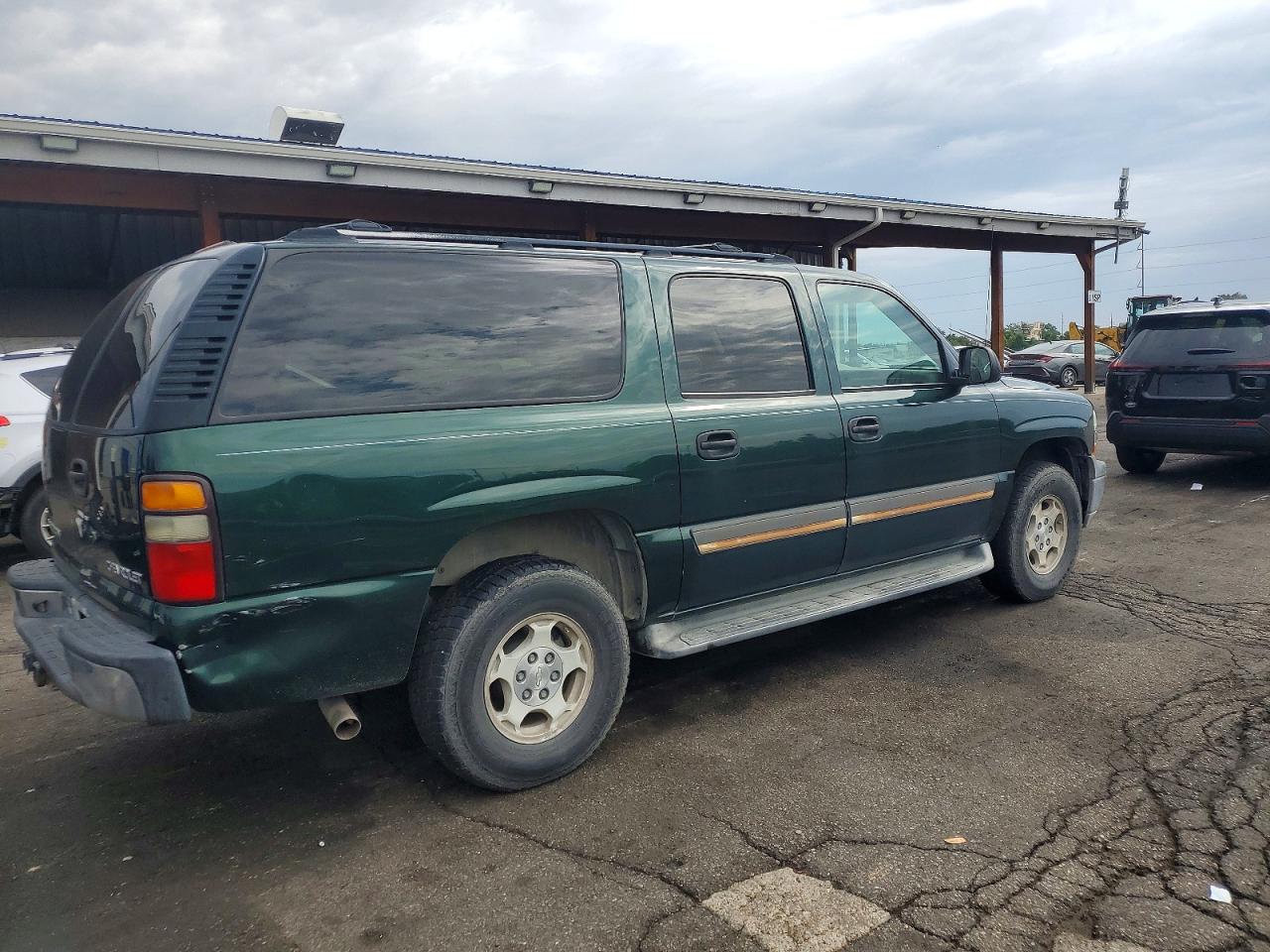 2004 CHEVROLET SUBURBAN