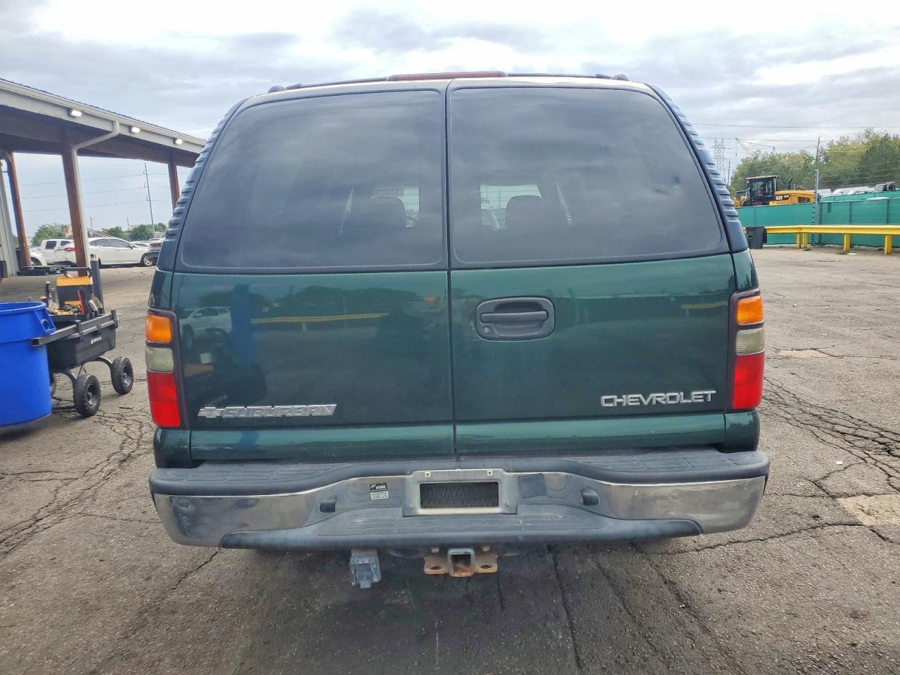 2004 CHEVROLET SUBURBAN