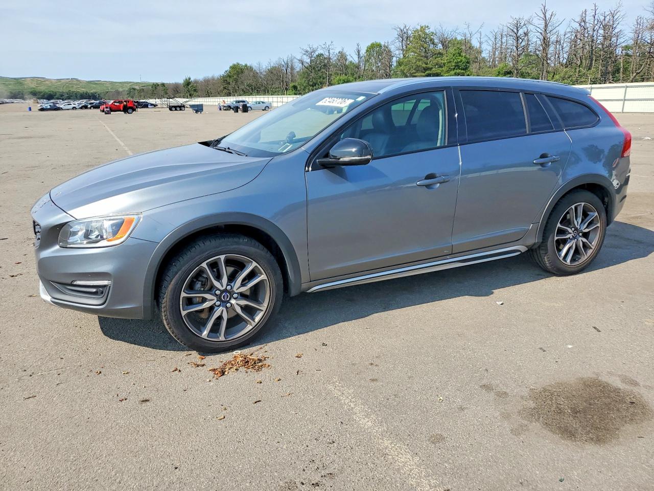 2016 VOLVO V60