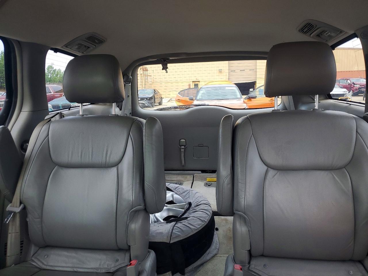 2006 TOYOTA SIENNA