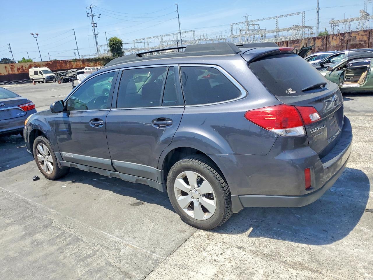 2012 SUBARU OUTBACK