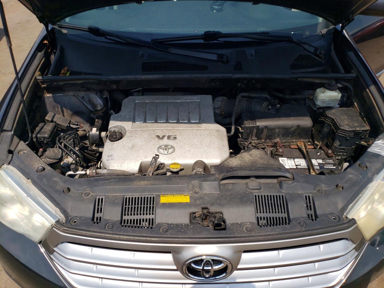 2013 TOYOTA HIGHLANDER
