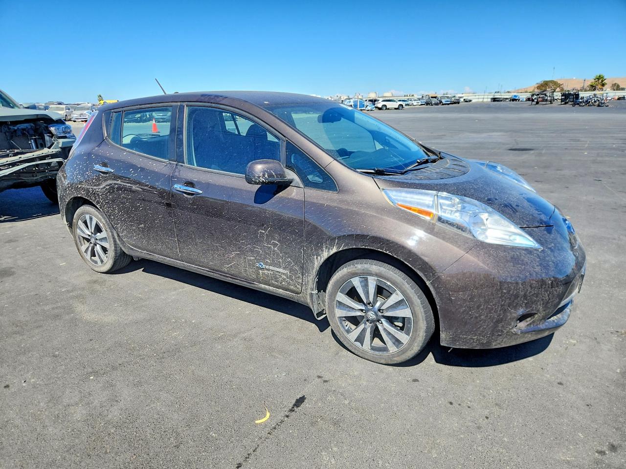 2017 NISSAN LEAF