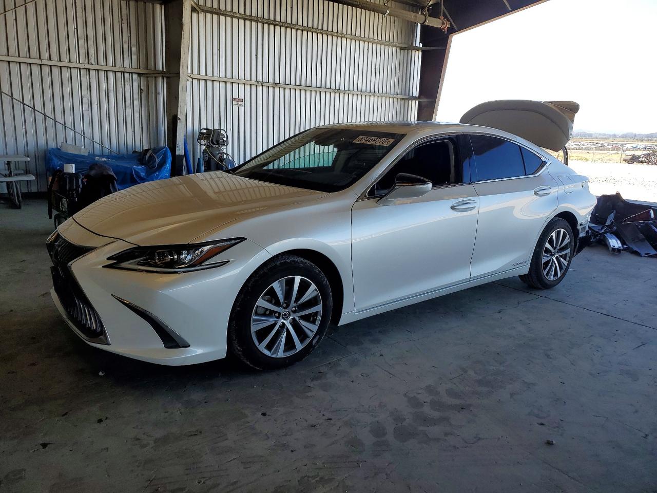 2021 LEXUS ES300