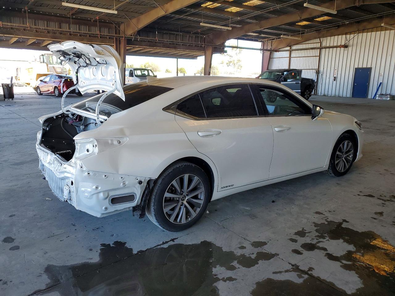 2021 LEXUS ES300