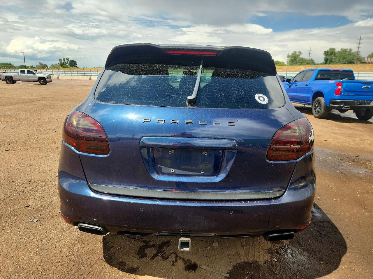 2011 PORSCHE CAYENNE