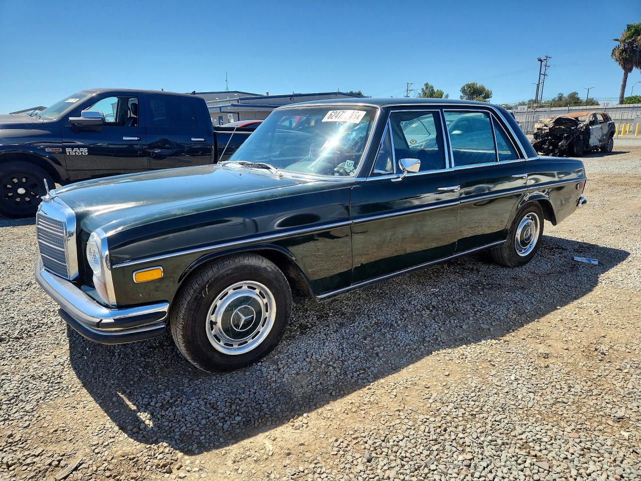 1971 MERCEDES-BENZ 250