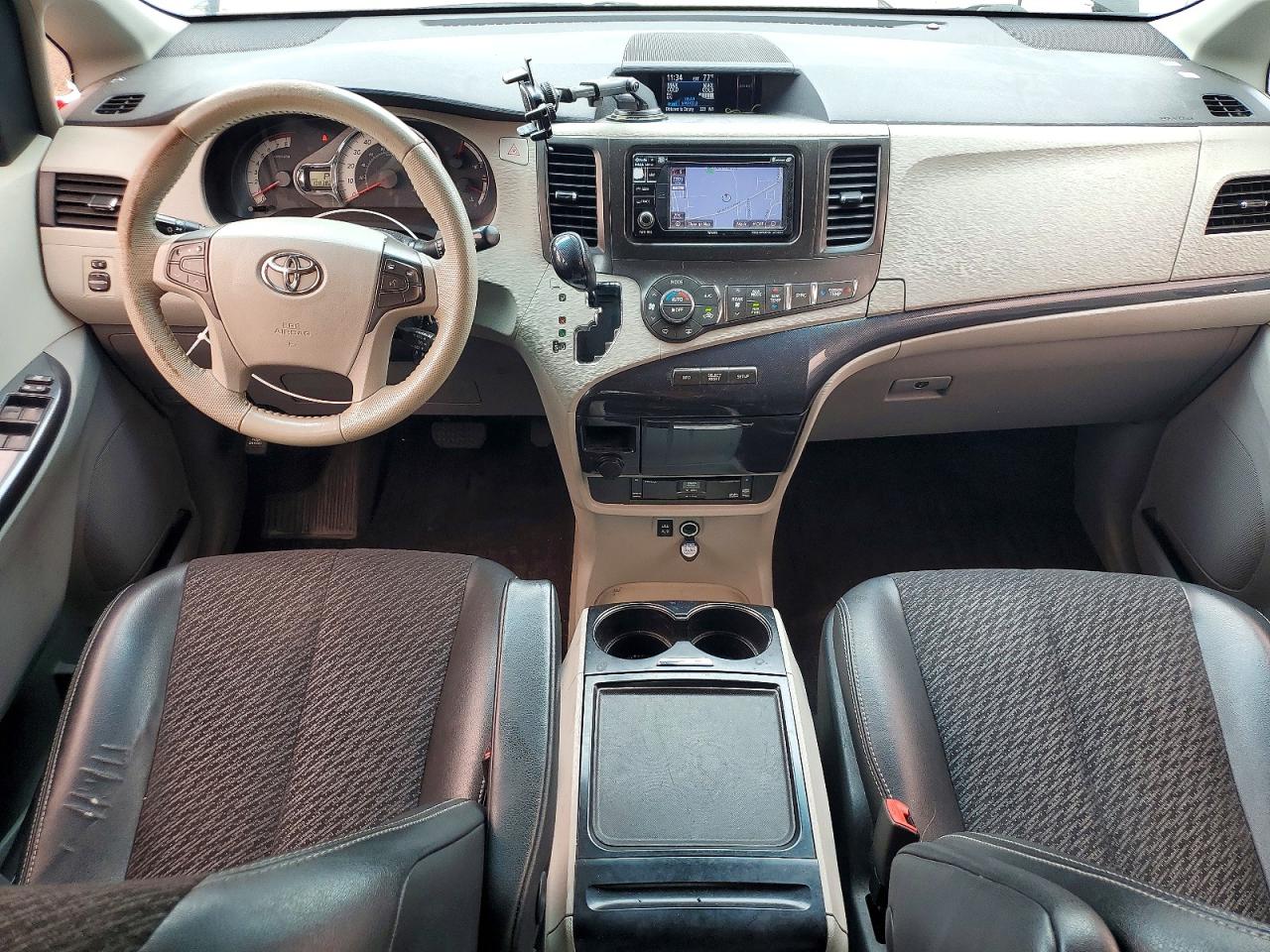 2012 TOYOTA SIENNA