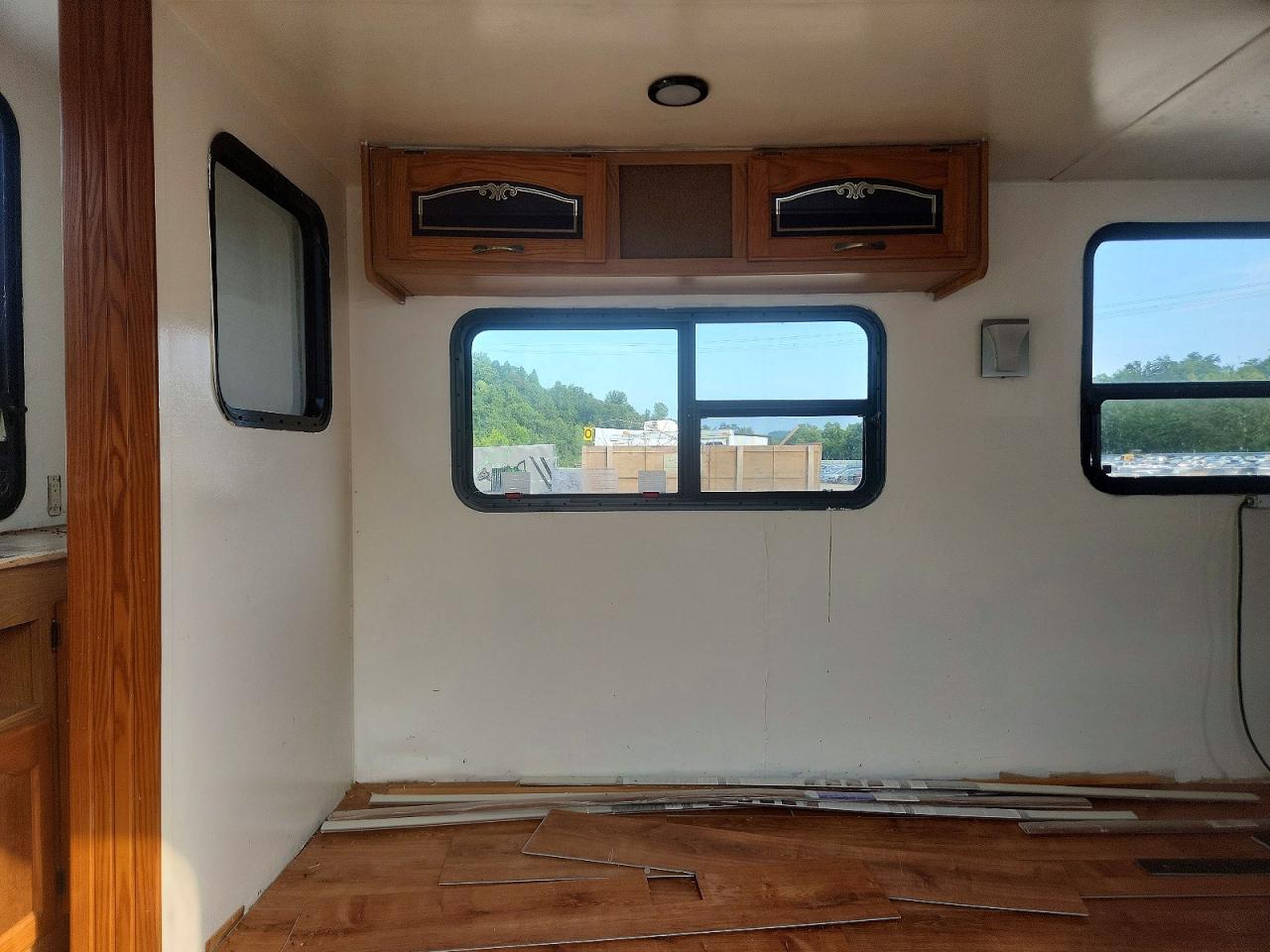2011 KEYSTONE RV TRAILERS