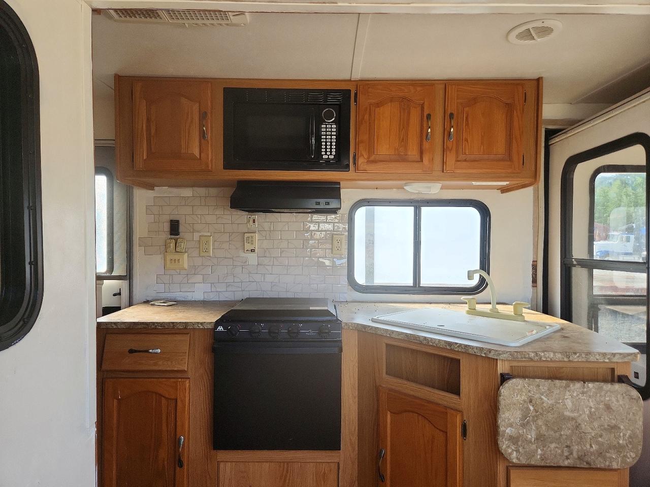 2011 KEYSTONE RV TRAILERS