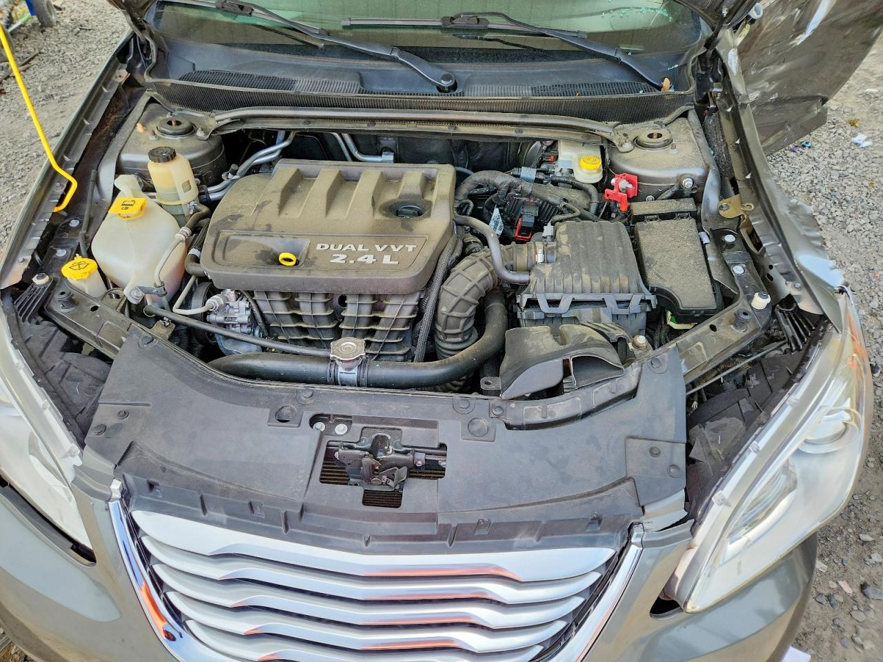 2013 CHRYSLER 200