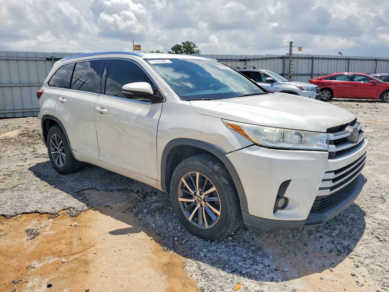 2017 TOYOTA HIGHLANDER