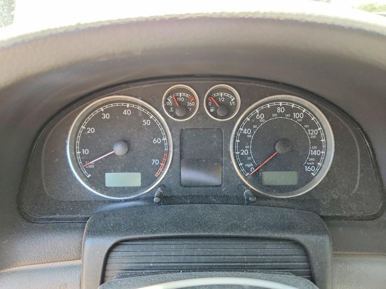 2004 VOLKSWAGEN PASSAT