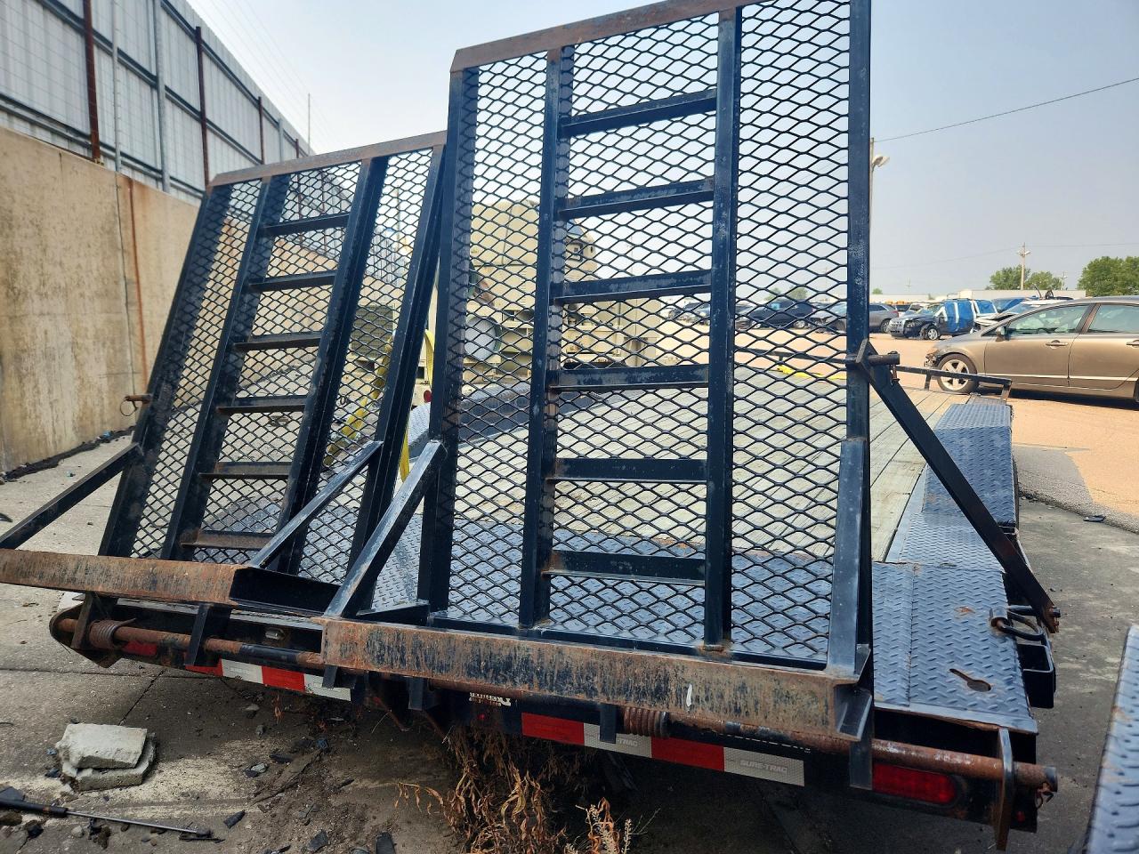 2021 SURETRACK FLAT BED