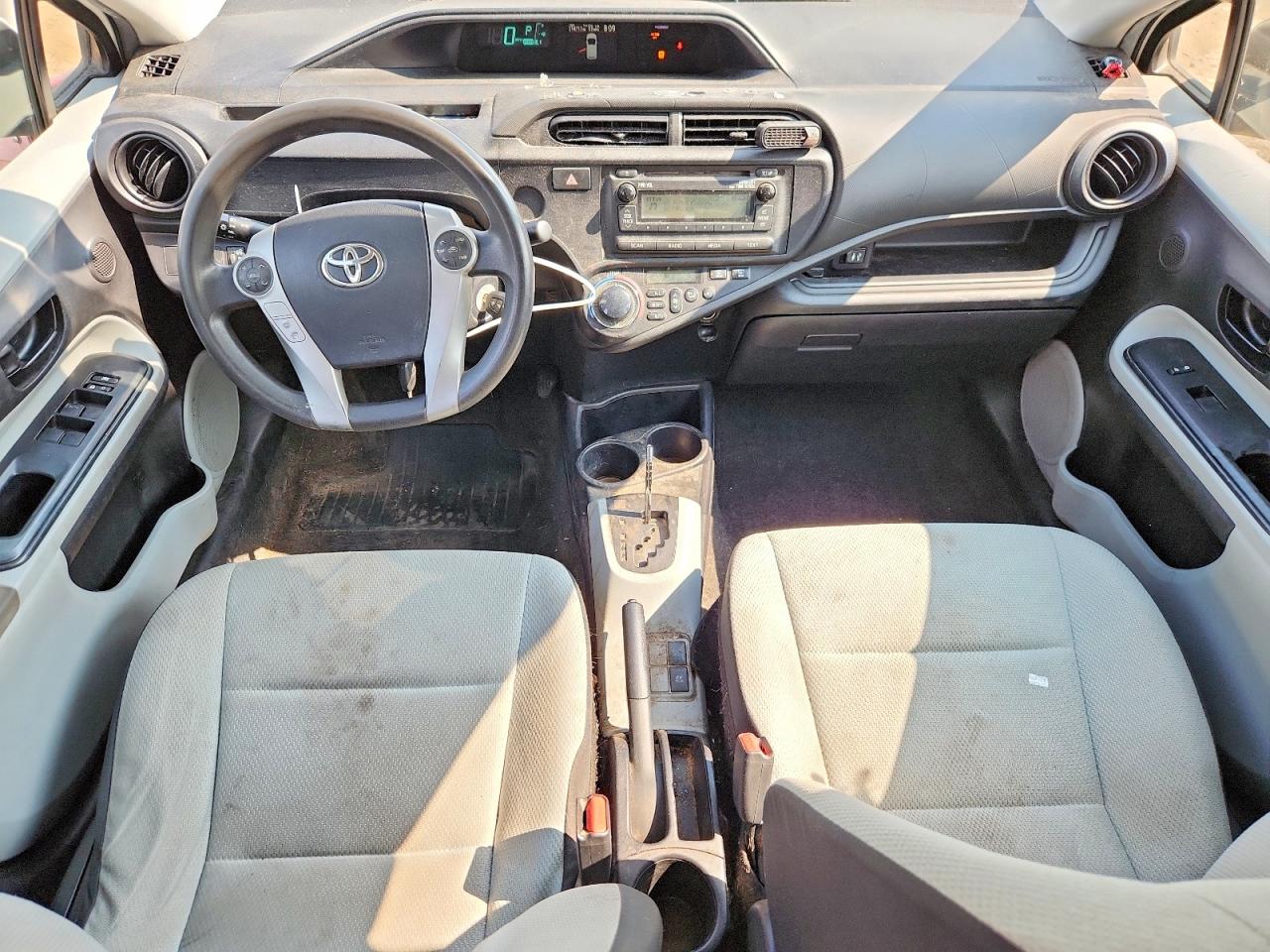 2013 TOYOTA PRIUS