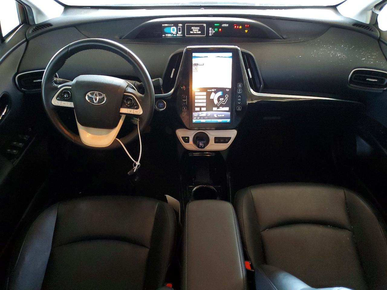 2017 TOYOTA PRIUS