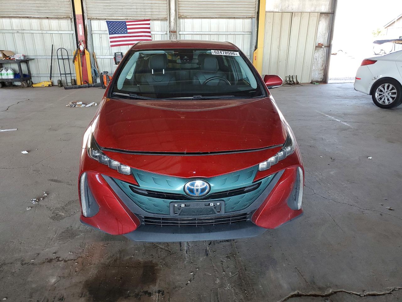 2017 TOYOTA PRIUS