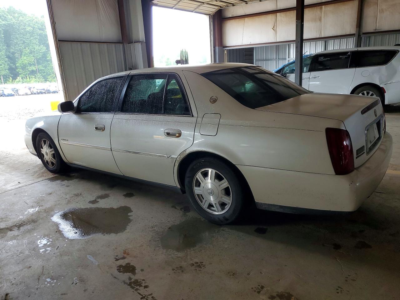 2003 CADILLAC DEVILLE