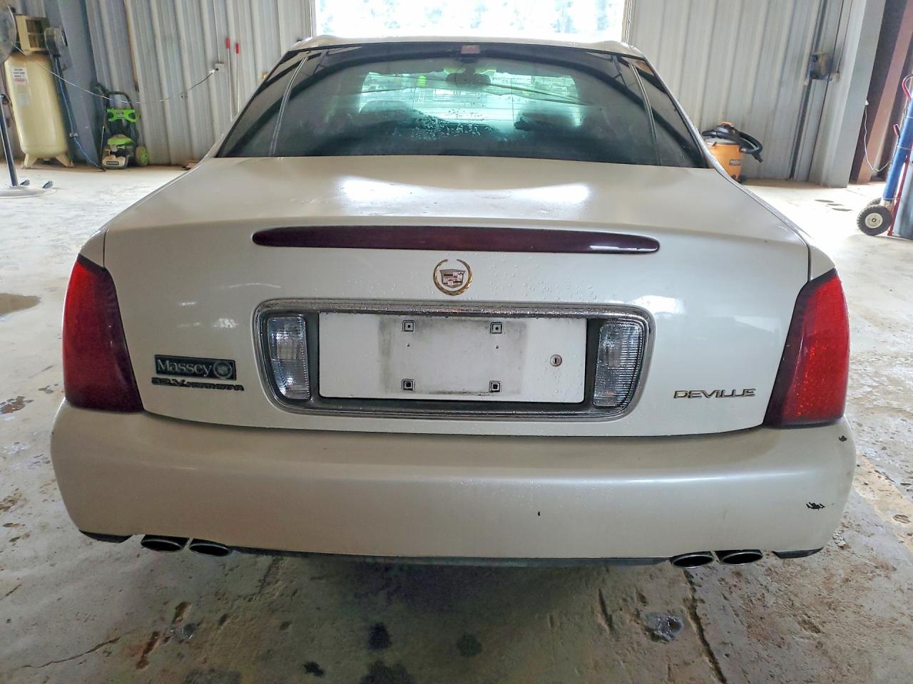 2003 CADILLAC DEVILLE