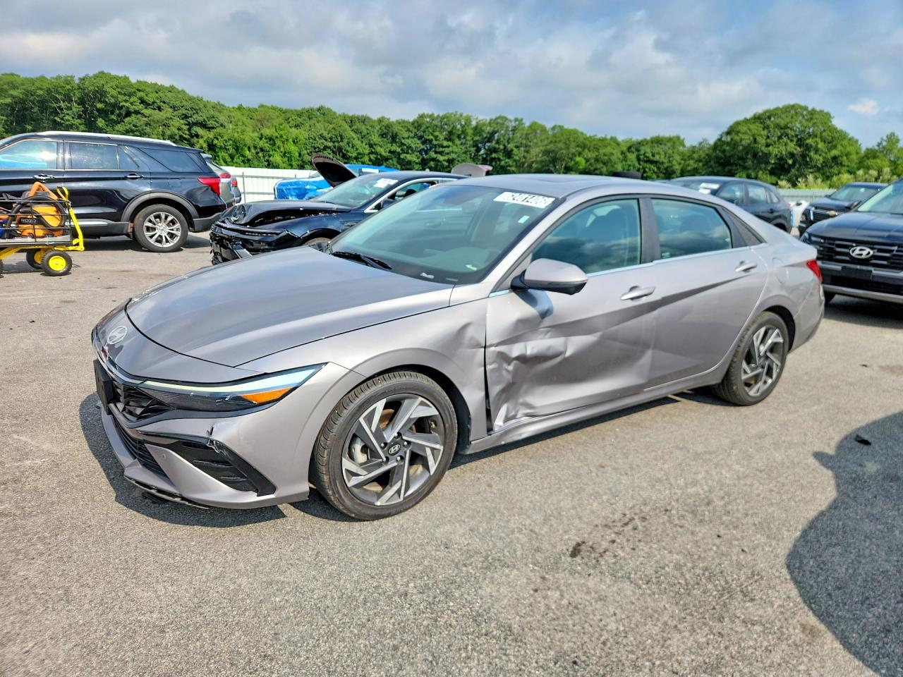 2024 HYUNDAI ELANTRA