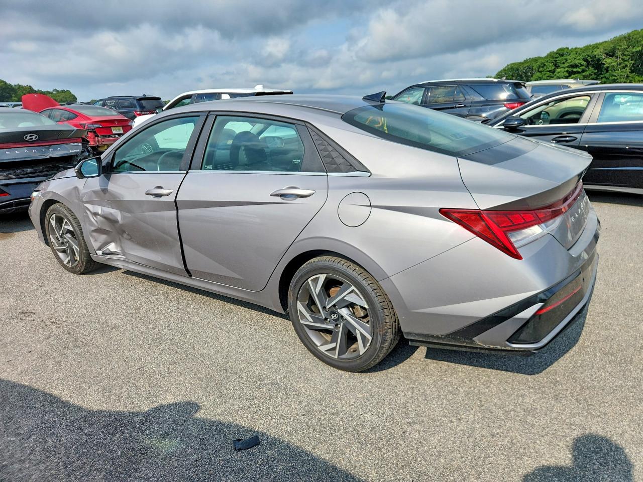 2024 HYUNDAI ELANTRA