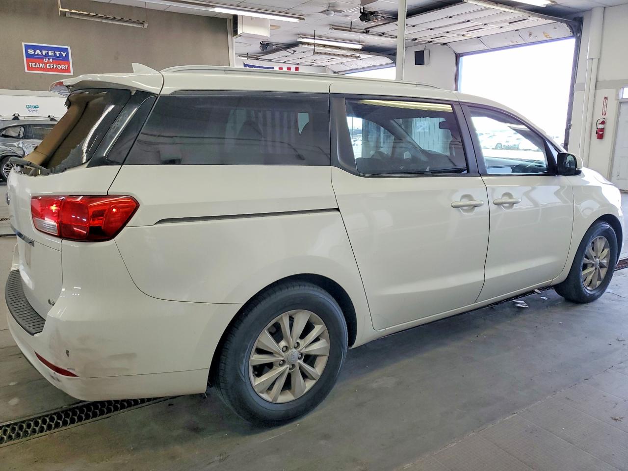 2015 KIA SEDONA