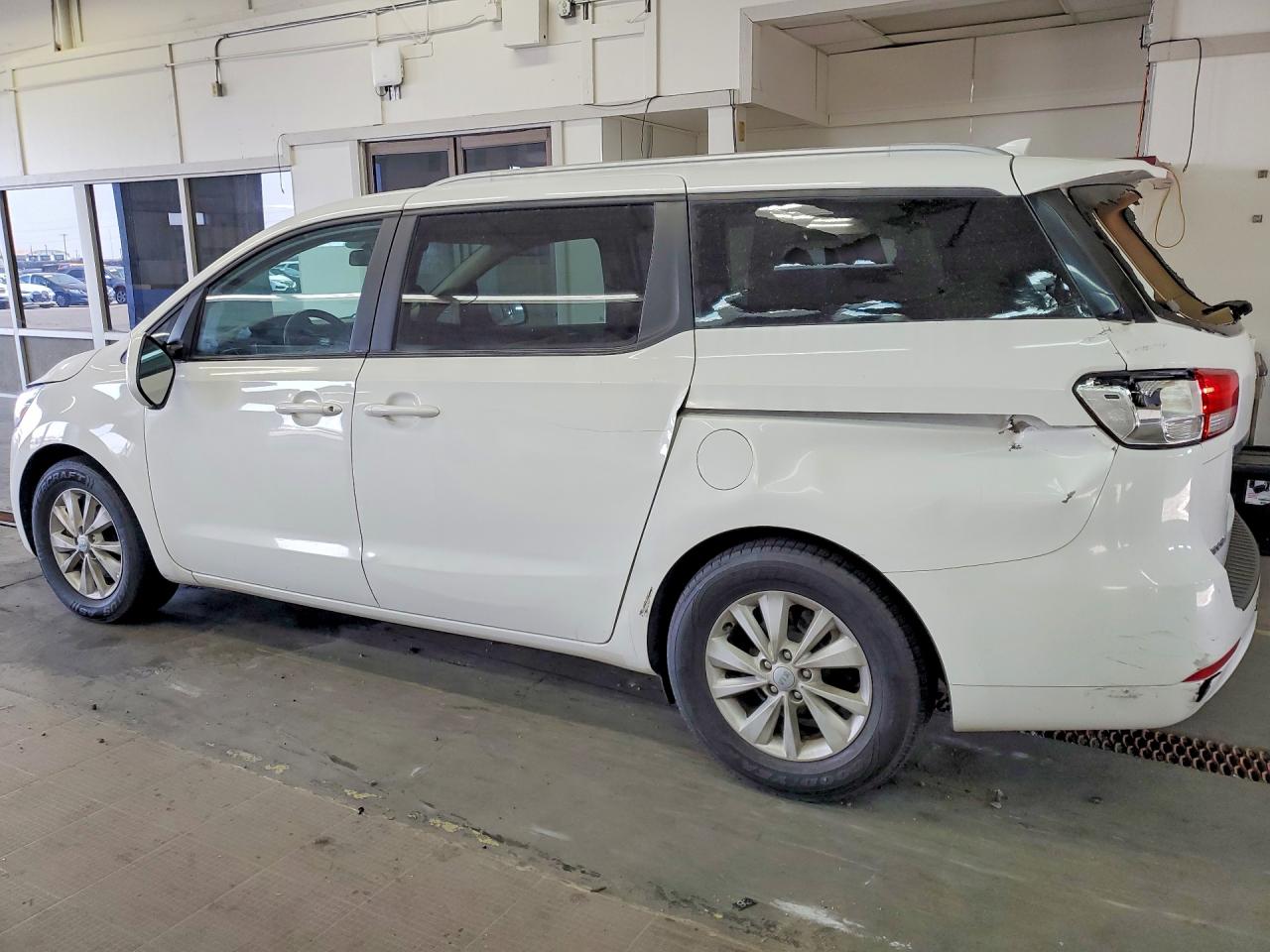 2015 KIA SEDONA