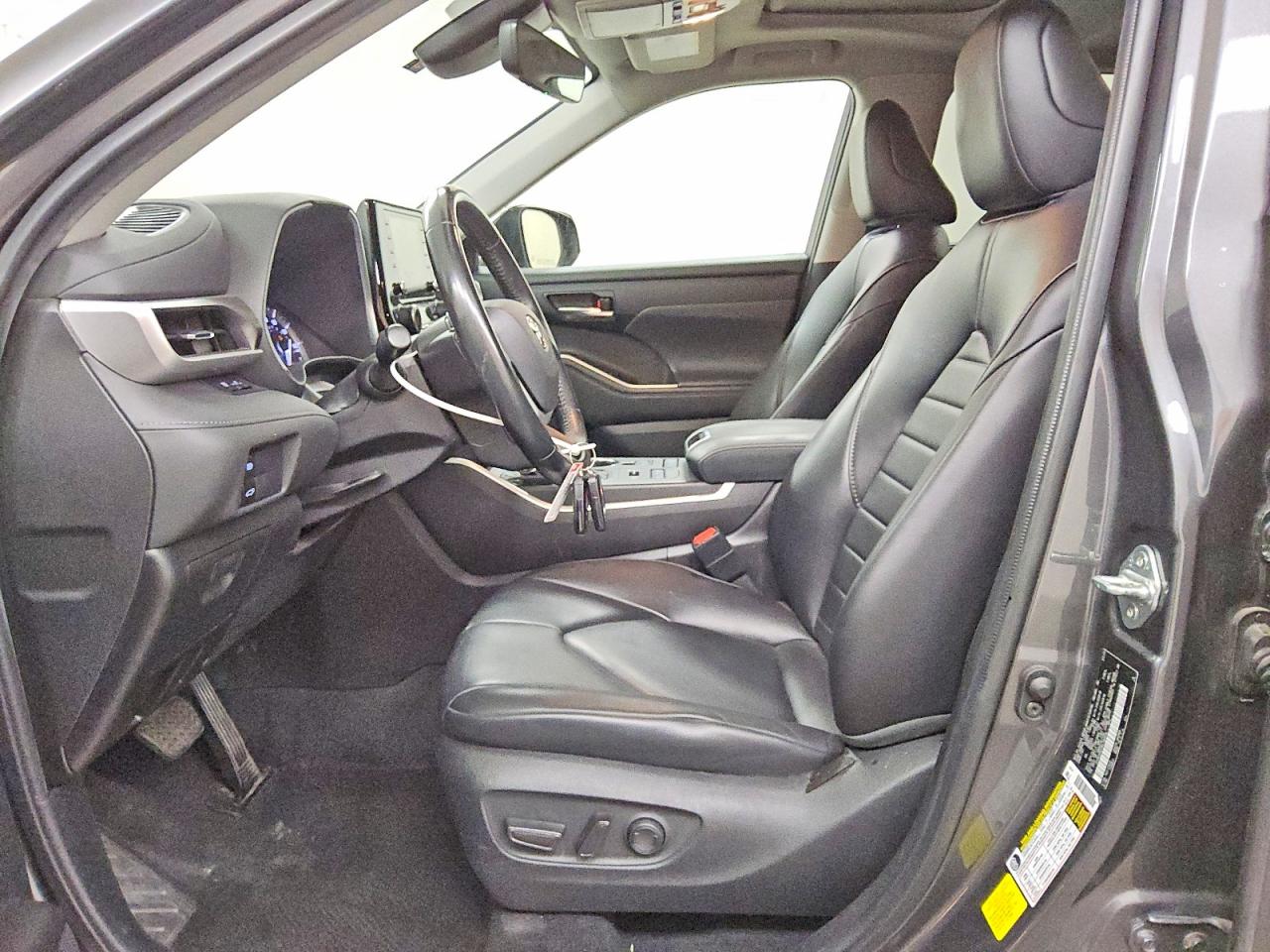 2022 TOYOTA HIGHLANDER