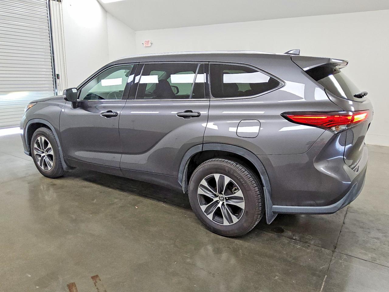 2022 TOYOTA HIGHLANDER