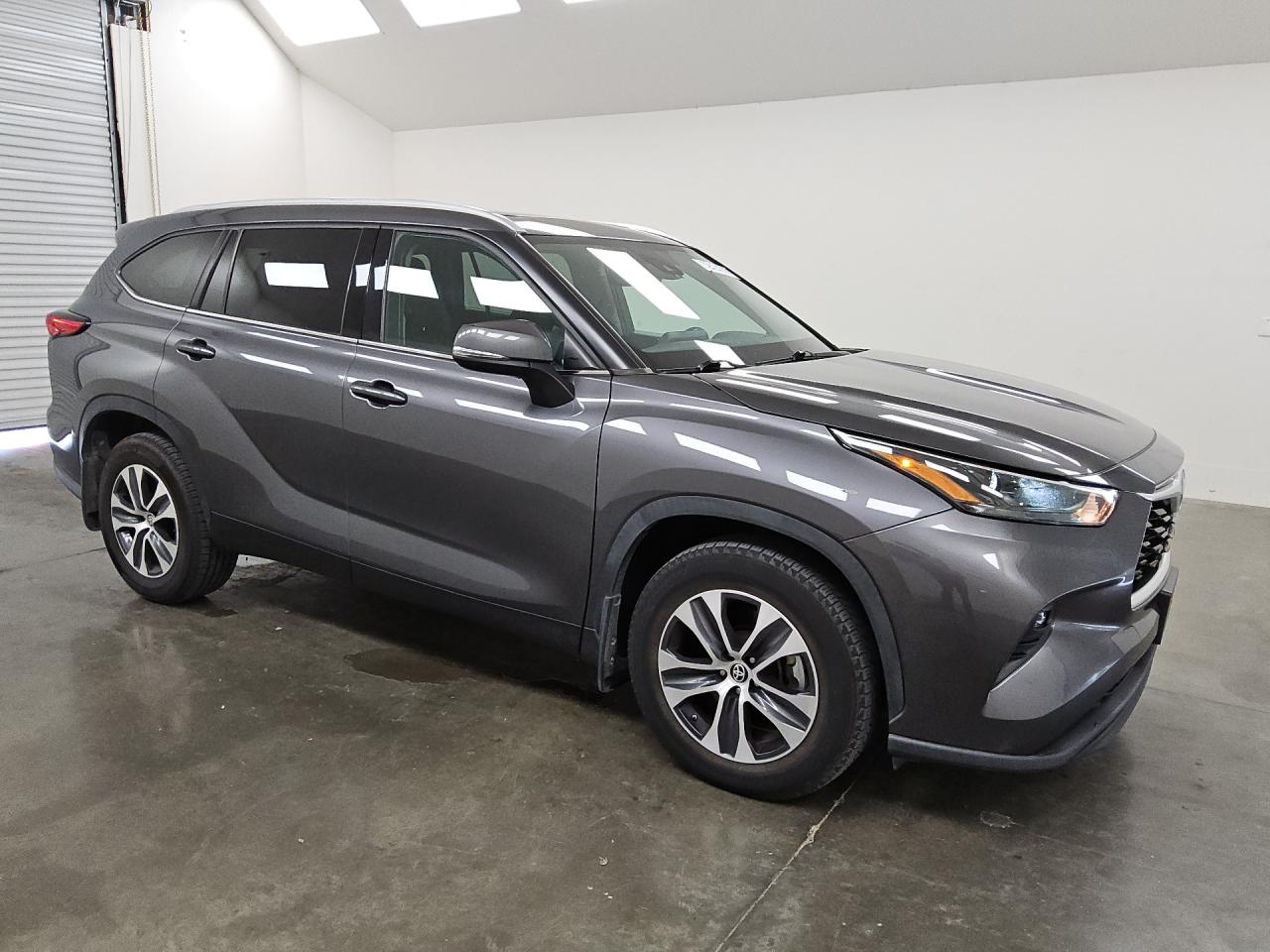 2022 TOYOTA HIGHLANDER