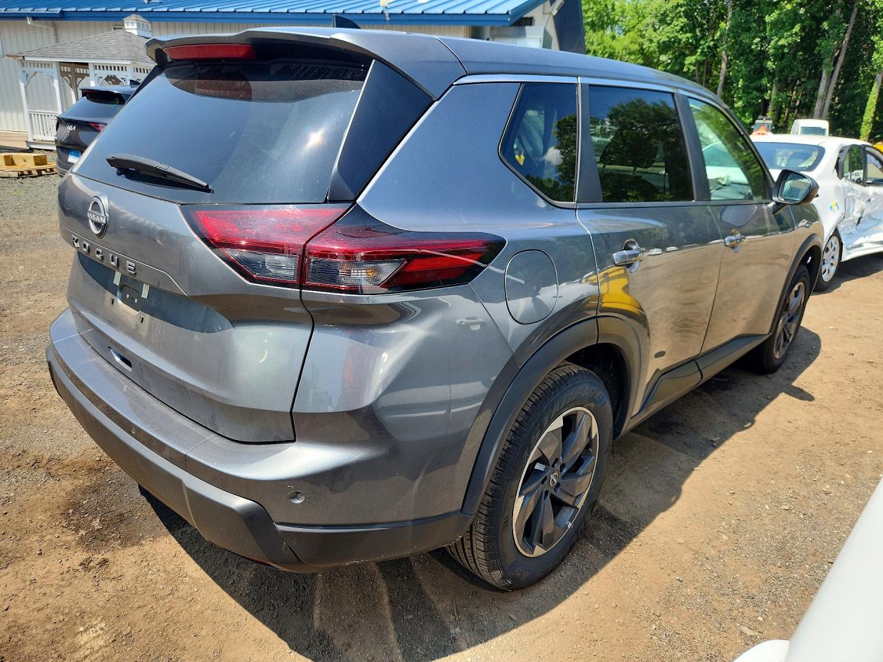 2025 NISSAN ROGUE