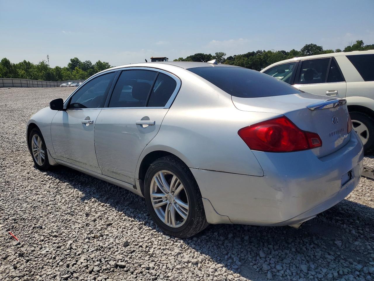 2011 INFINITI G25