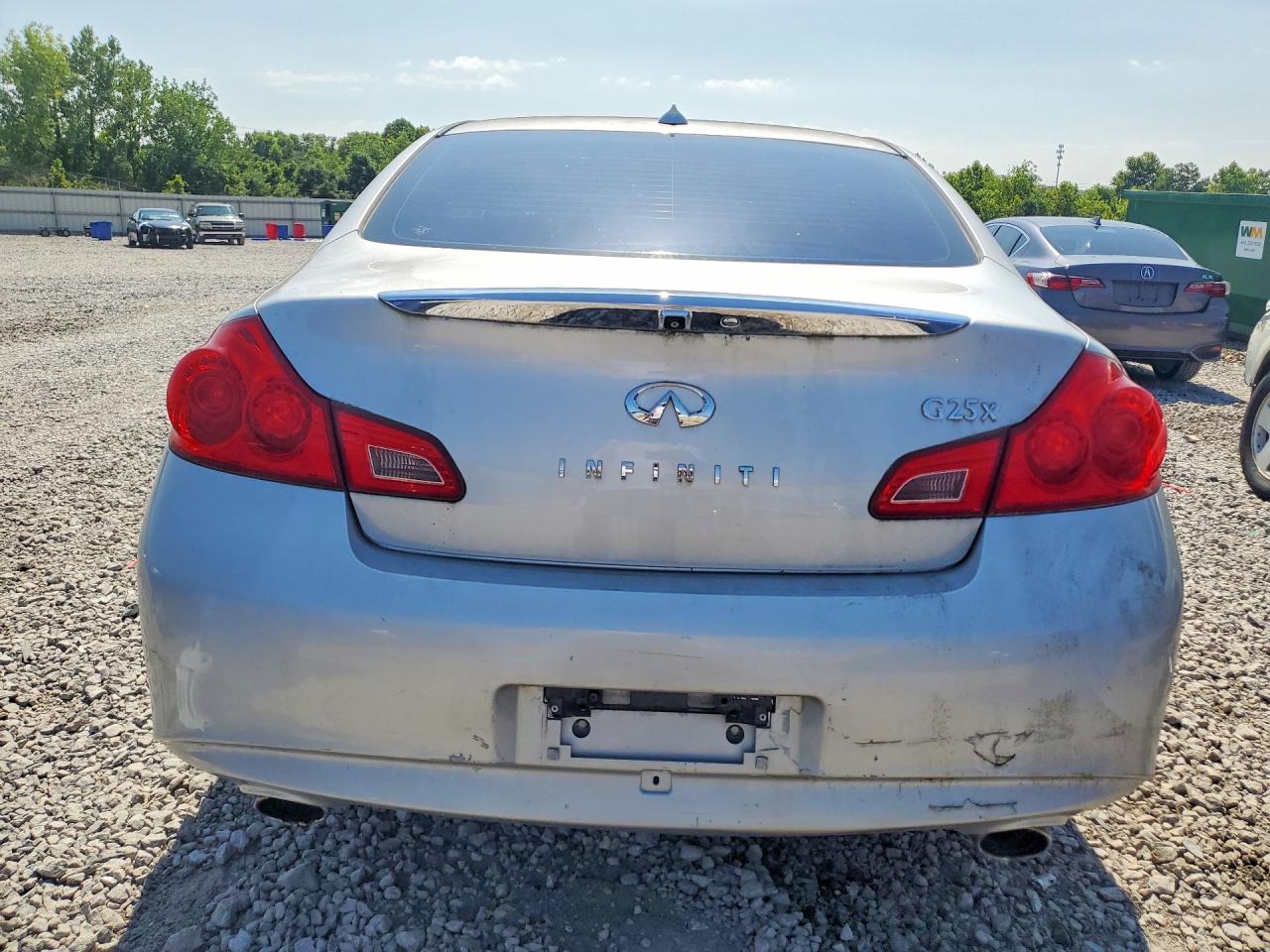 2011 INFINITI G25