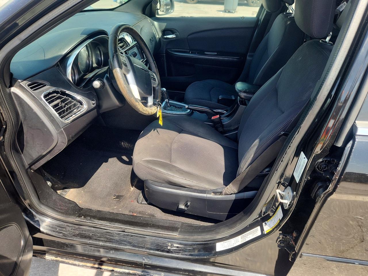 2013 CHRYSLER 200