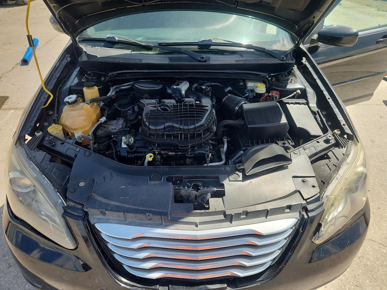 2013 CHRYSLER 200