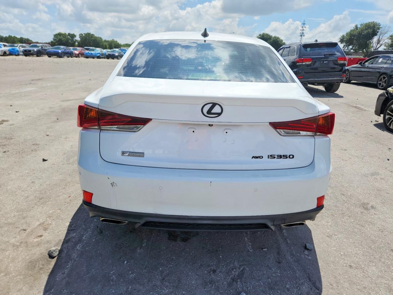 2018 LEXUS IS