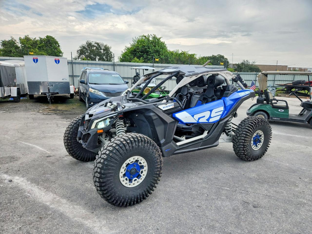 2023 CAN-AM SIDEBYSIDE
