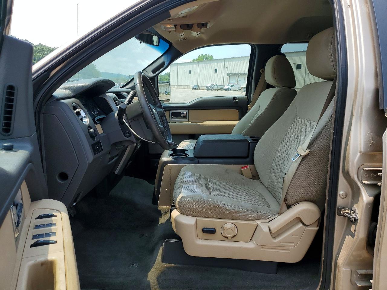 2011 FORD F150
