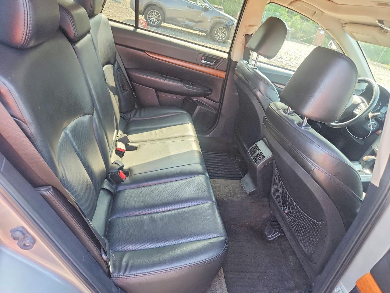 2013 SUBARU OUTBACK