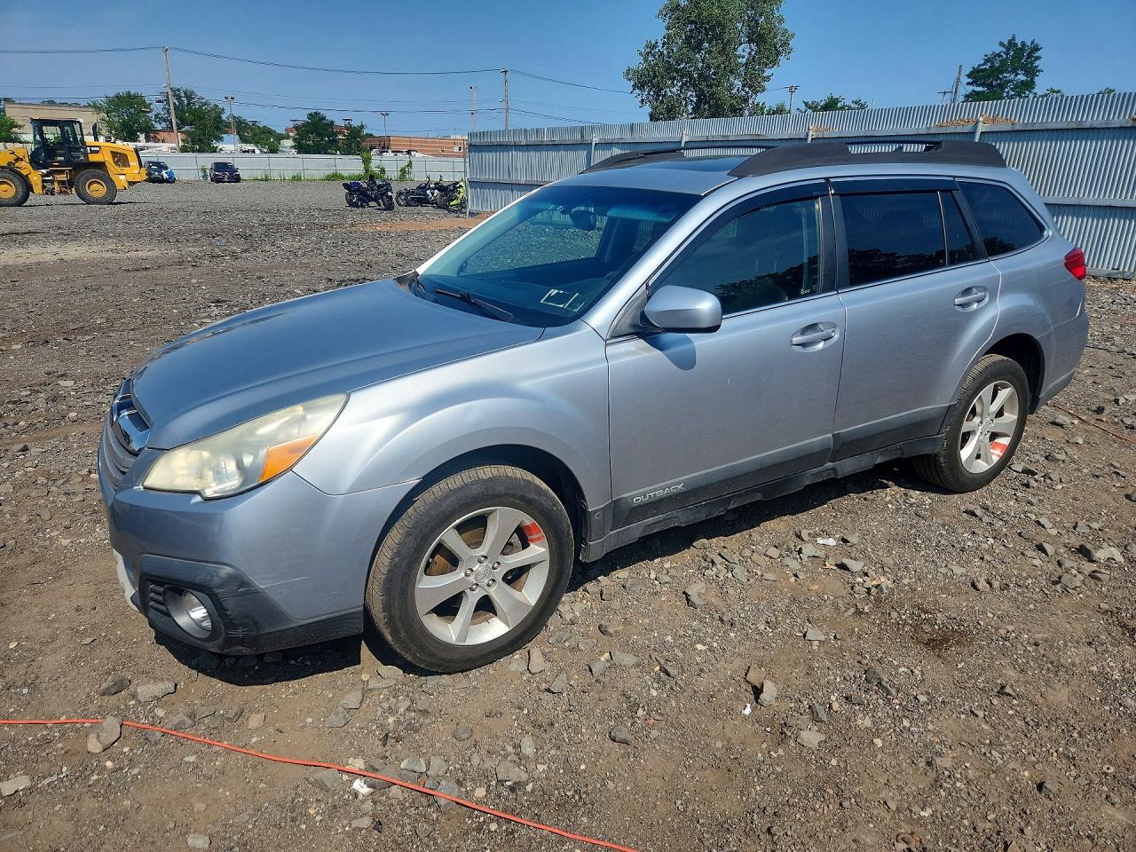 2013 SUBARU OUTBACK