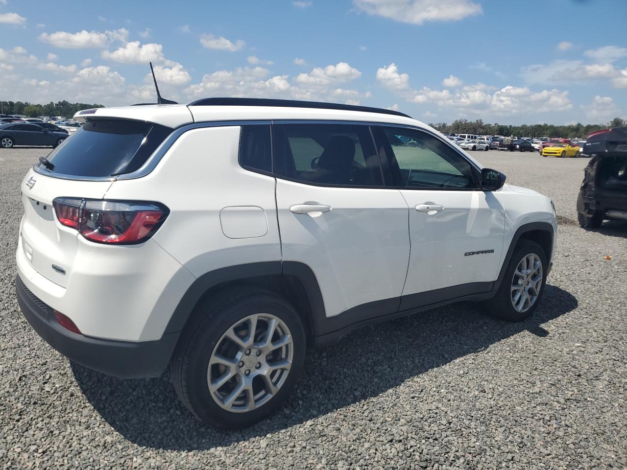 2022 JEEP COMPASS