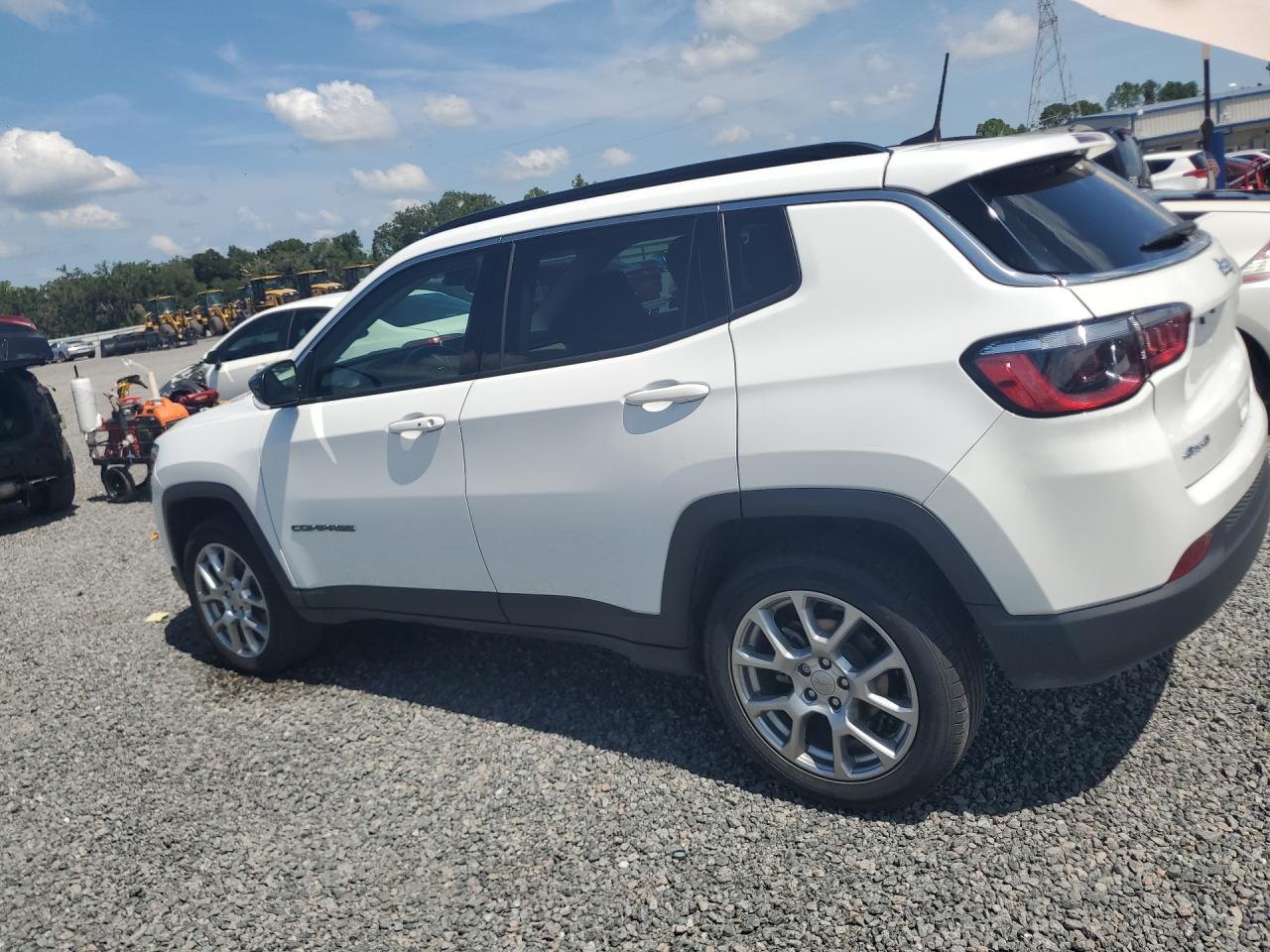 2022 JEEP COMPASS
