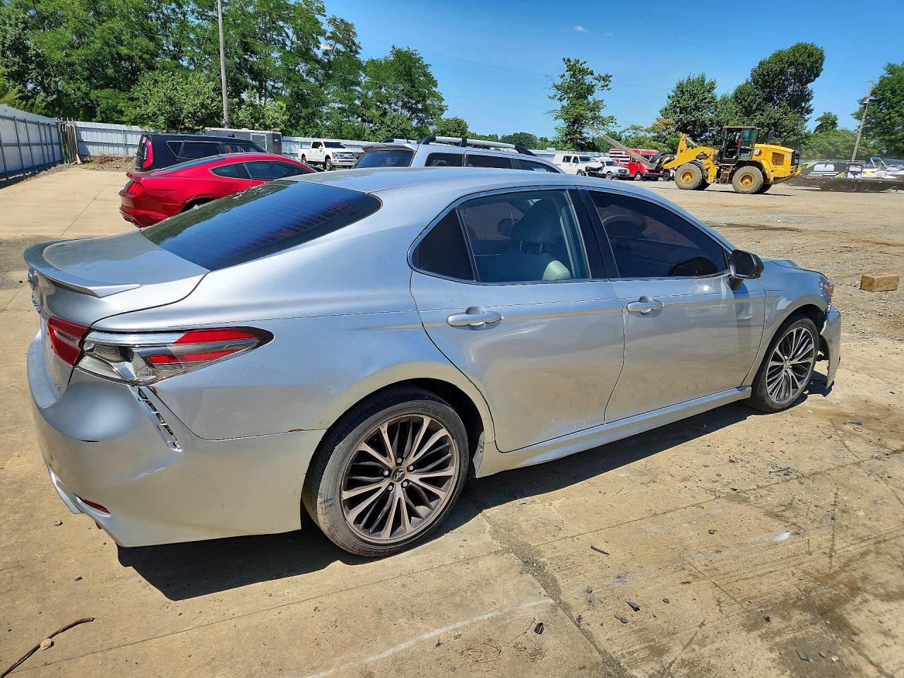 2018 TOYOTA CAMRY