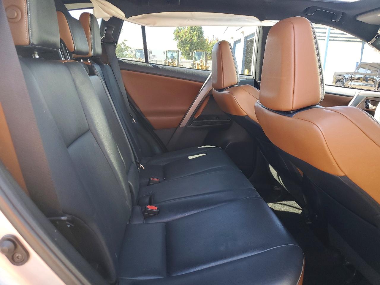 2016 TOYOTA RAV4