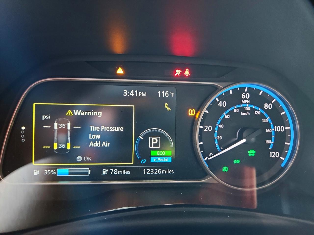 2025 NISSAN LEAF