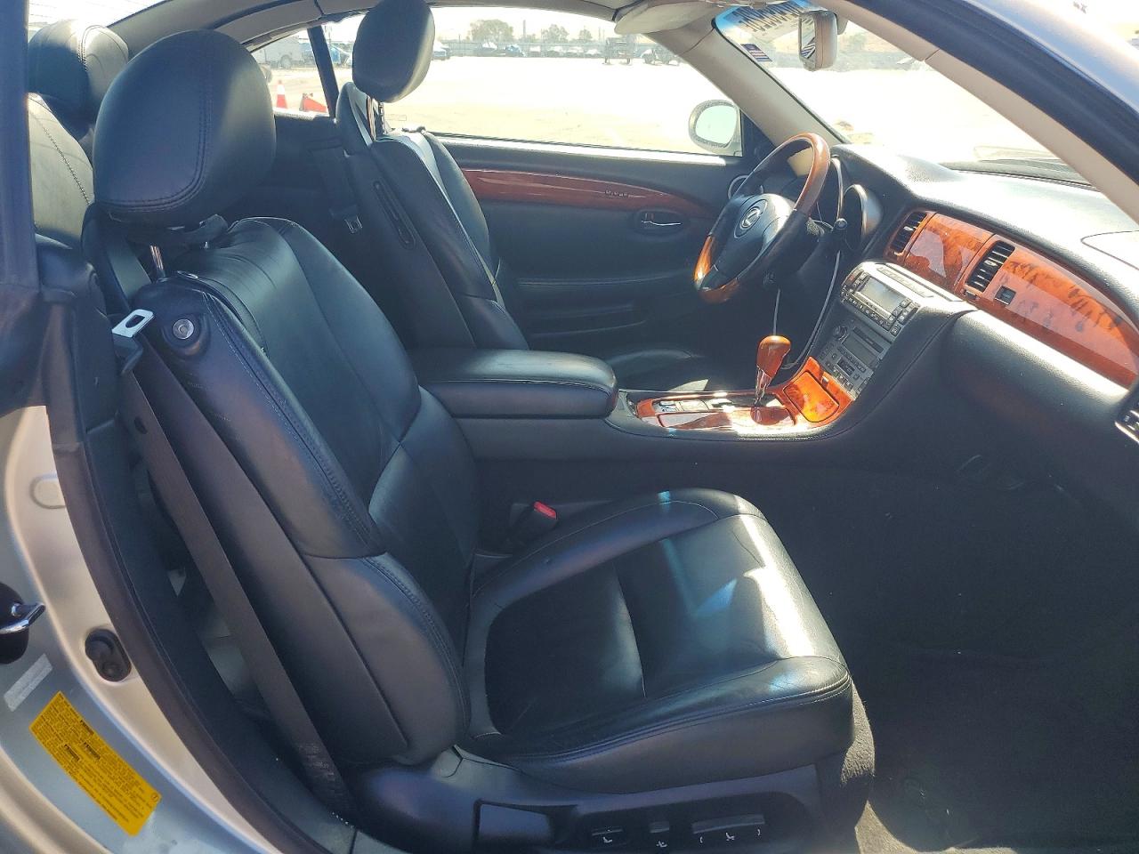 2002 LEXUS SC430