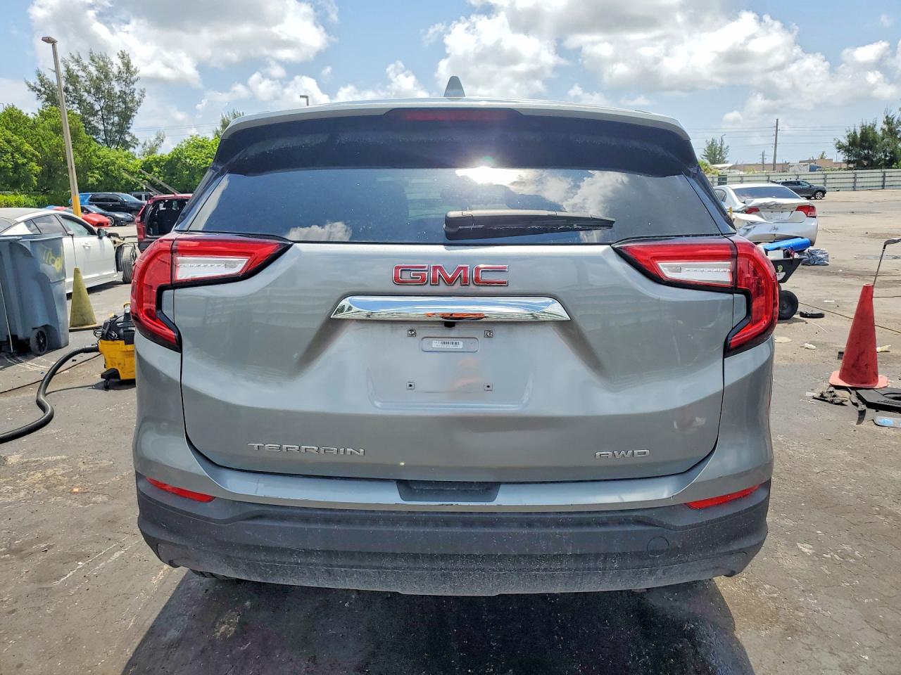 2024 GMC TERRAIN