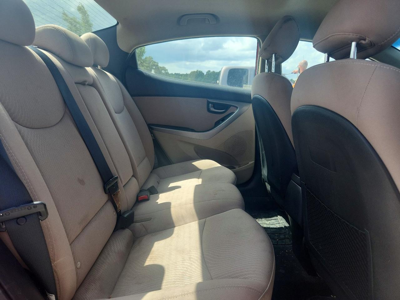 2016 HYUNDAI ELANTRA