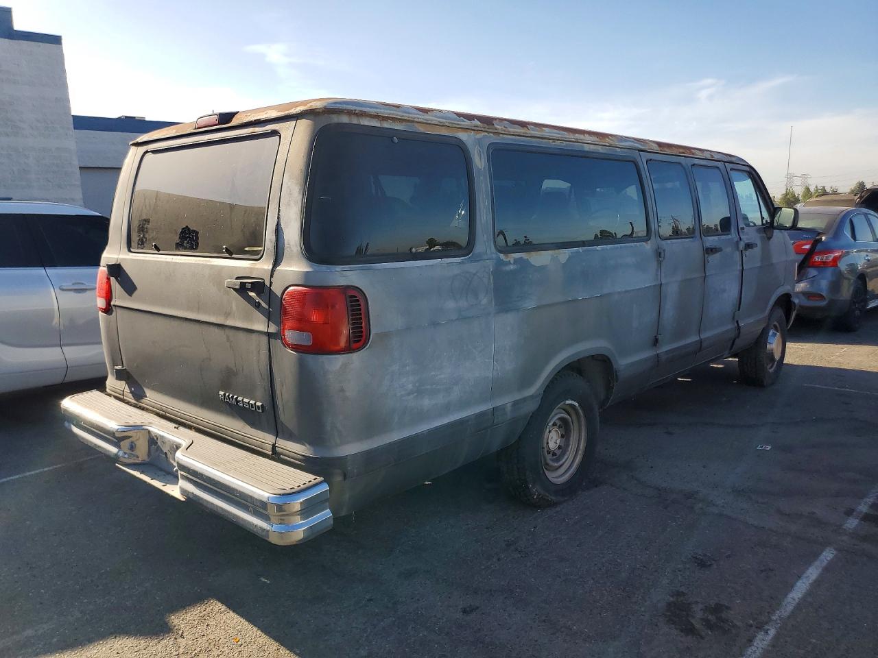 1996 DODGE RAM VAN