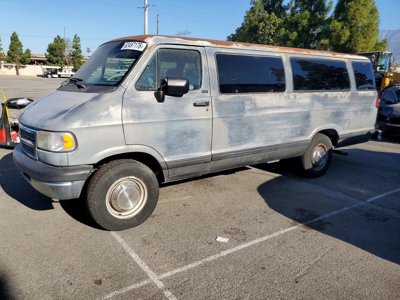 1996 DODGE RAM VAN